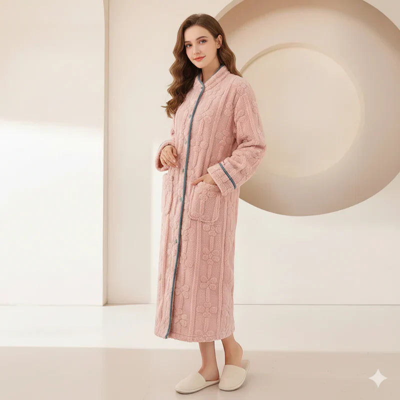 Robe de Chambre pour Femme Sénior : Les Modèles Faciles à Enfiler et Sécurisés