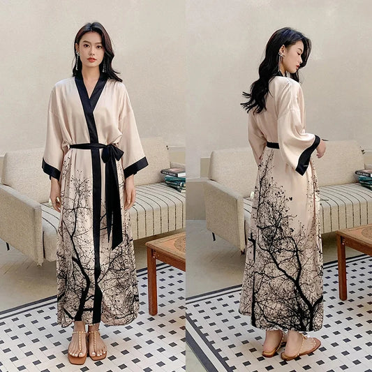 Robe de Chambre Femme Satin Beige Kimono Élégant Branches Noires