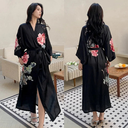 Robe de Chambre Femme Satin Noir Kimono Fleuri Pivoine Rose